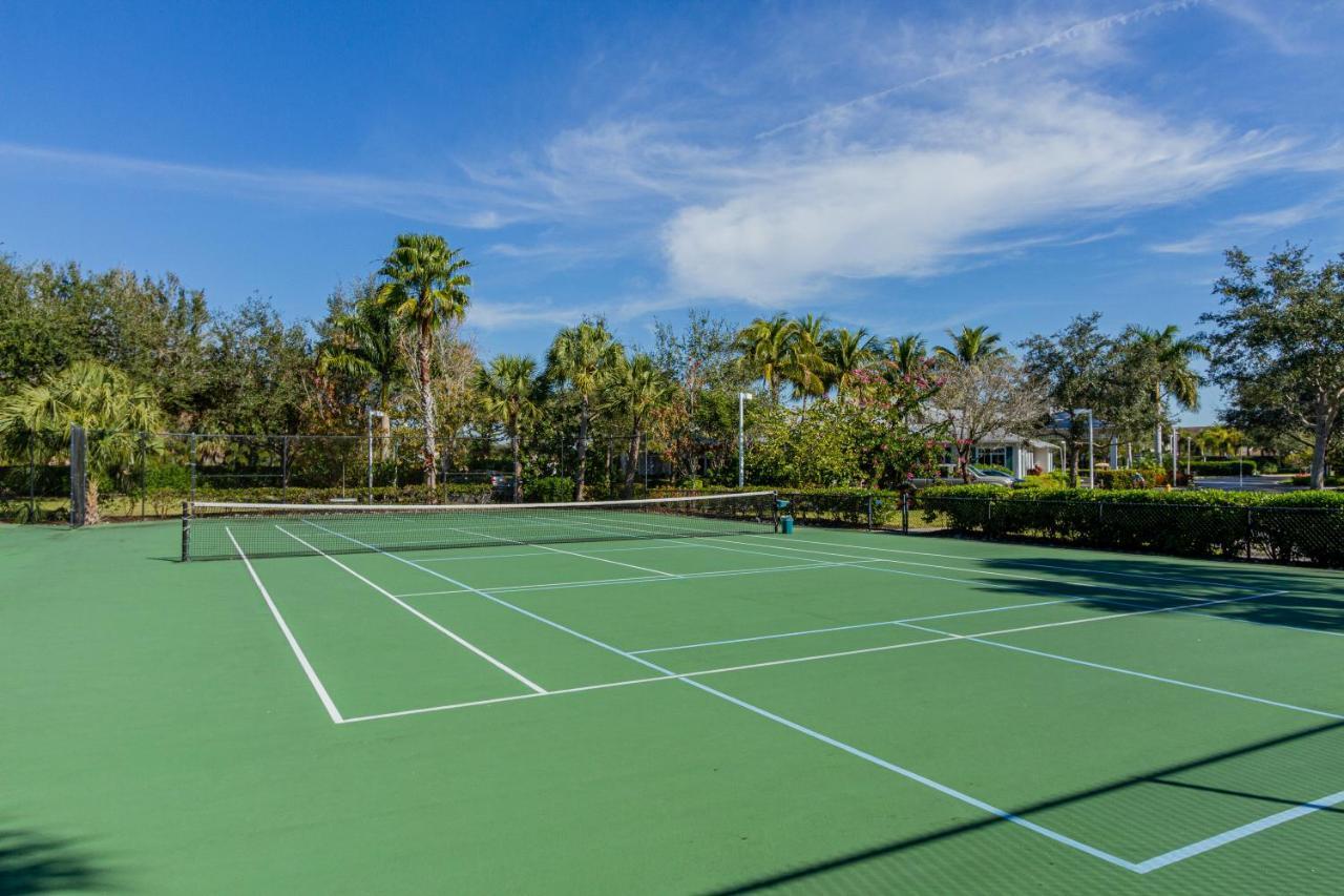 Greenlinks At Lely Luxury White Orchid Fully Renovated Modern 1St Floor 3Bdr Golf Resort Villa Naples Exterior photo